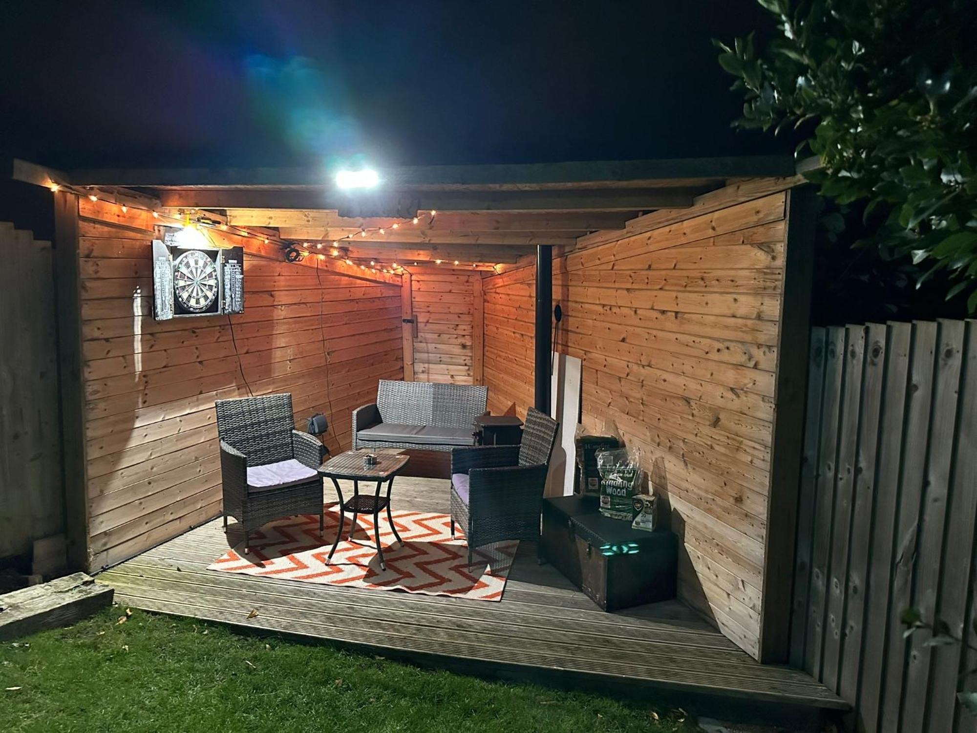 Offa'S Lodge Family Home Quiet Area With Sea Views Prestatyn Buitenkant foto