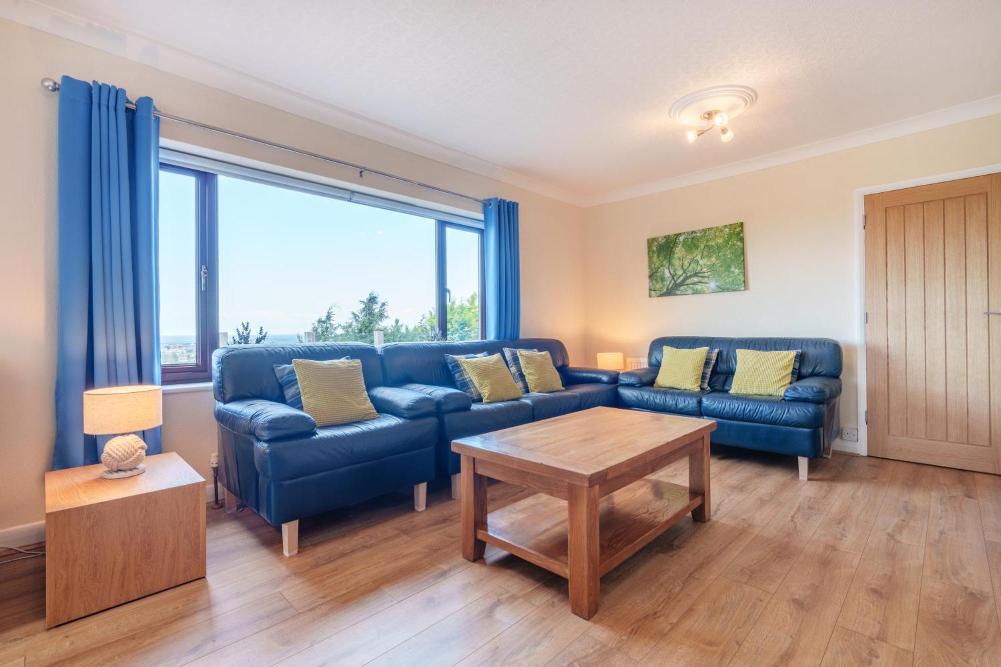 Offa'S Lodge Family Home Quiet Area With Sea Views Prestatyn Buitenkant foto